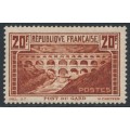 FRANCE - 1929 20Fr red-brown Pont du Gard (type I), perf. 13½:13, MH – Michel # 242A FRANCE - 1929 20Fr red-brown Pont du Gard (type I), perf. 13½:13, MH – Michel # 242A