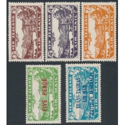 NEW ZEALAND - 1931-1934 Airmail set of 3 plus overprints, MH – SG # 548-551+554