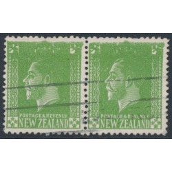 NEW ZEALAND - 1915 ½d yellow-green KGV pair, blurred print, used – SG # 435b