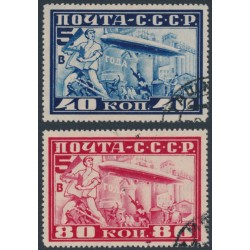 RUSSIA / USSR - 1930 Graf Zeppelin set of 2, perf. 12½, used – Michel # 390A-391A