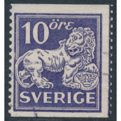 SWEDEN - 1934 10öre violet Lion, type II, perf. 13, no watermark, used – Facit # 146Ea