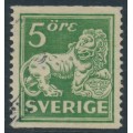 SWEDEN - 1925 5öre green Lion, type II, perf. 13, lines + KPV watermark, used – Facit # 143Ecxz