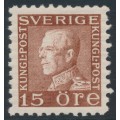 SWEDEN - 1936 15öre brown Gustav V, white paper, MNH – Facit # 178C