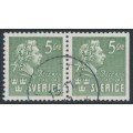 SWEDEN - 1940 5öre green Bellman, perf. 4-sides + 3-sides pair, used – Facit # 324CB